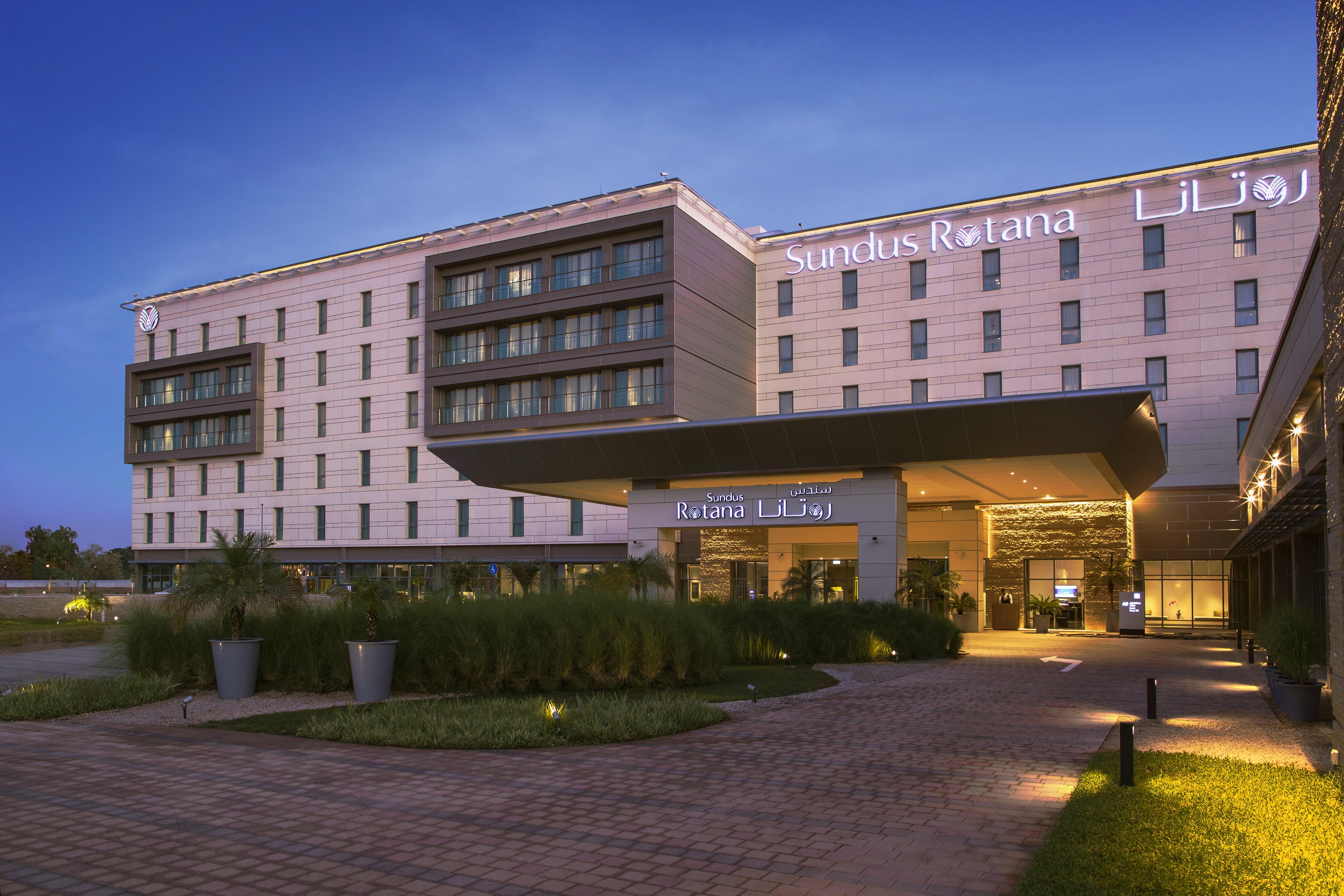 Novotel Muscat Airport Eksteriør bilde
