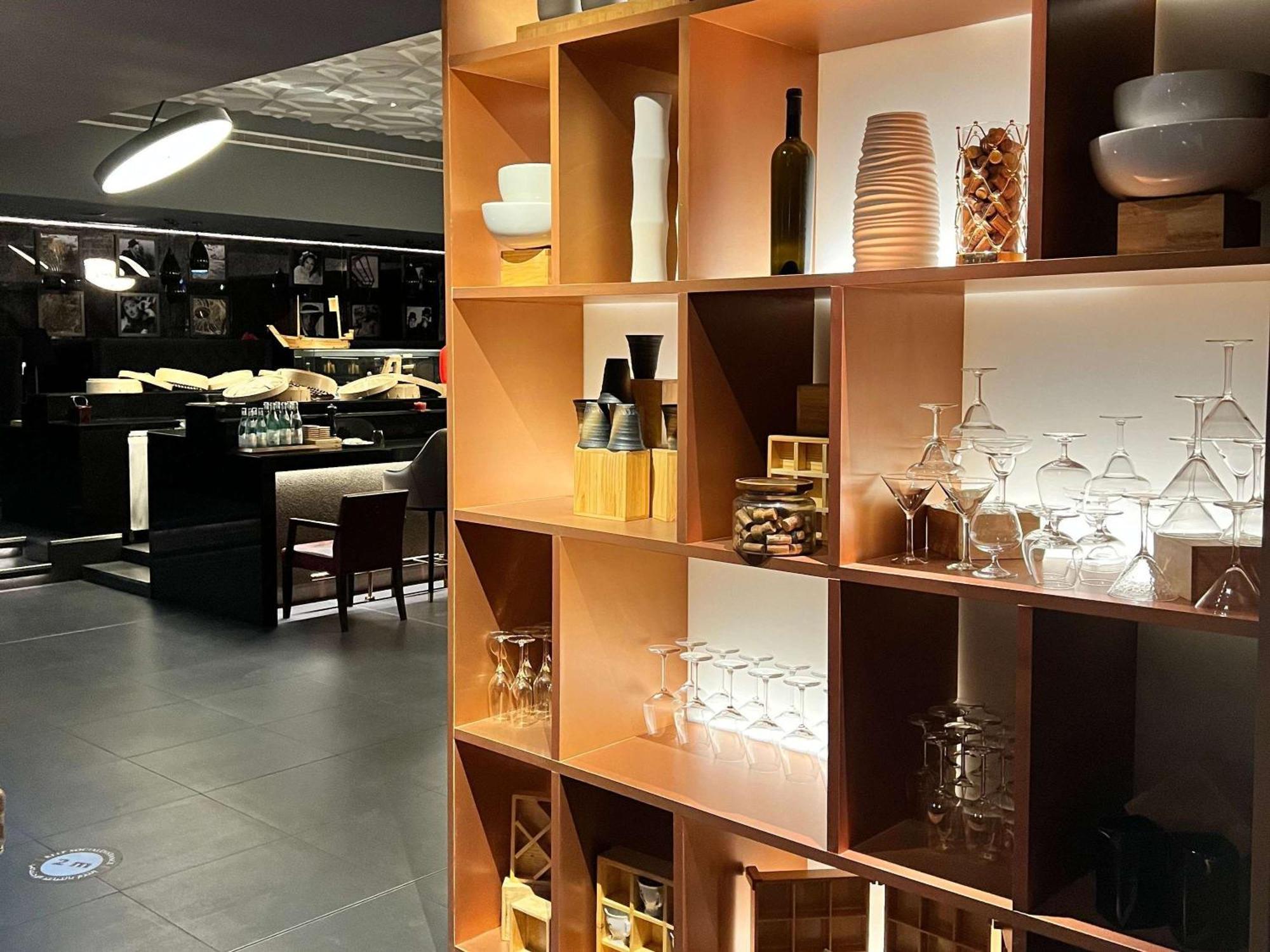 Novotel Muscat Airport Eksteriør bilde