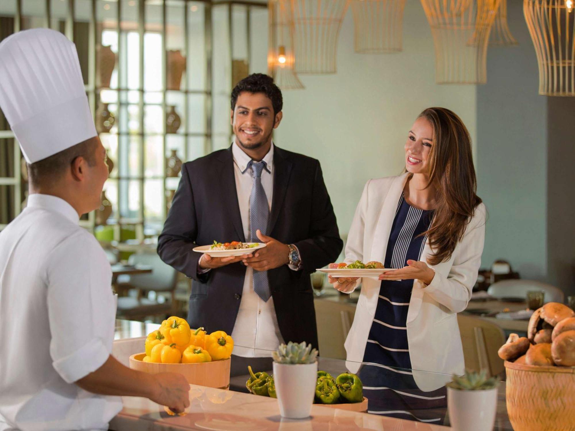 Novotel Muscat Airport Eksteriør bilde