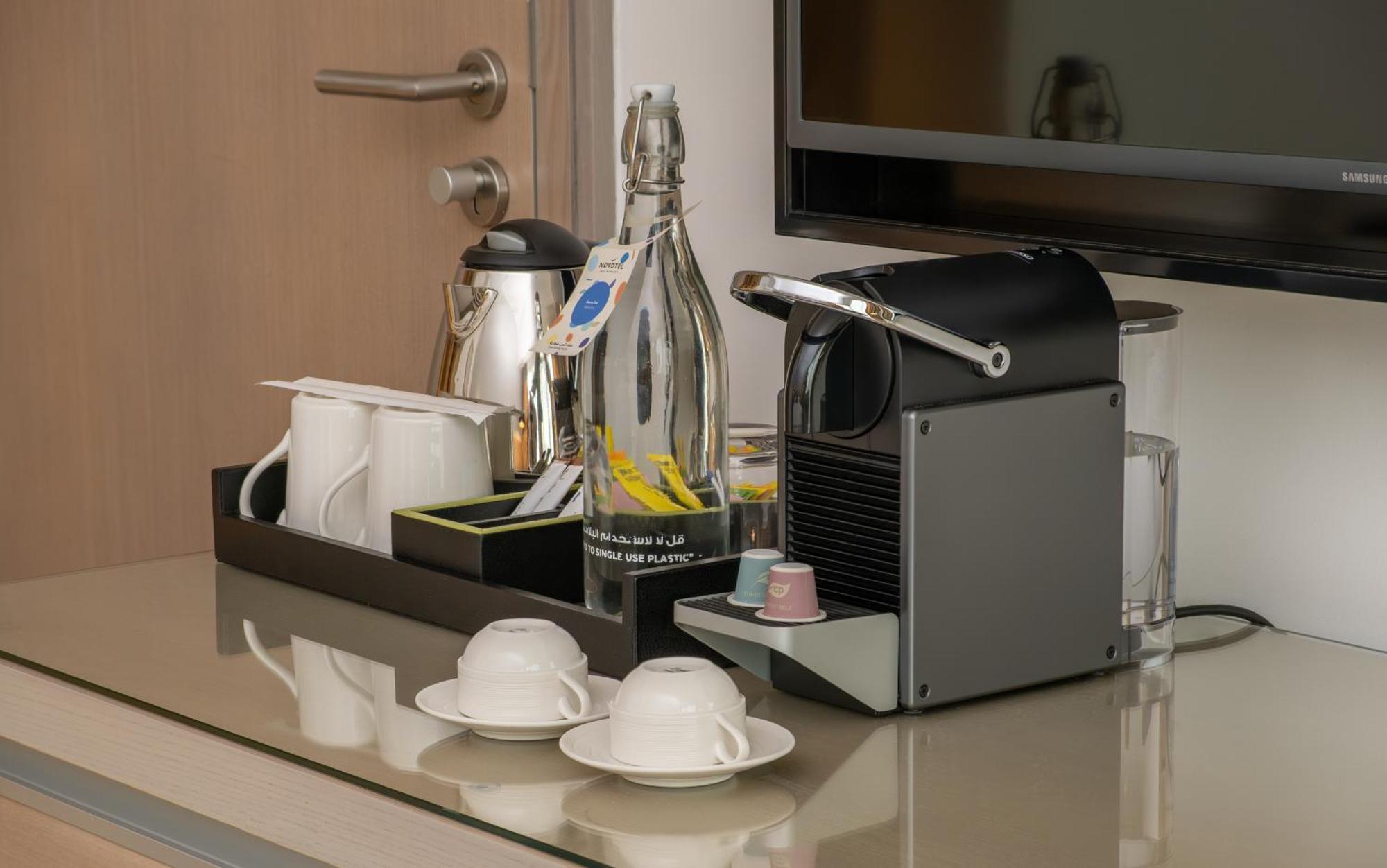 Novotel Muscat Airport Eksteriør bilde